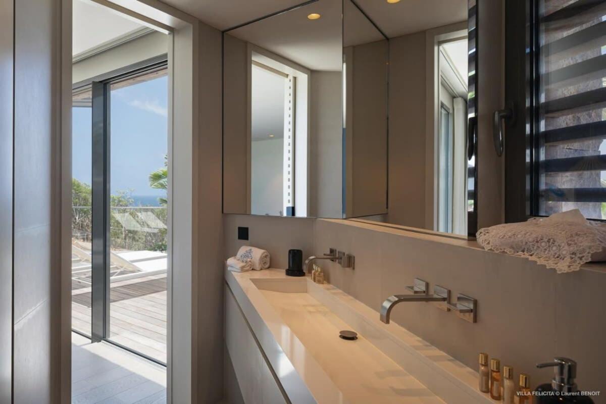 On A Hill Side Villa With Superb Amenities St. Barthelemy Exterior foto